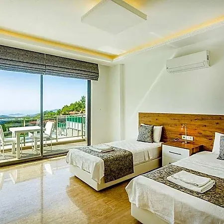 Infinity Signature Hotel 4*